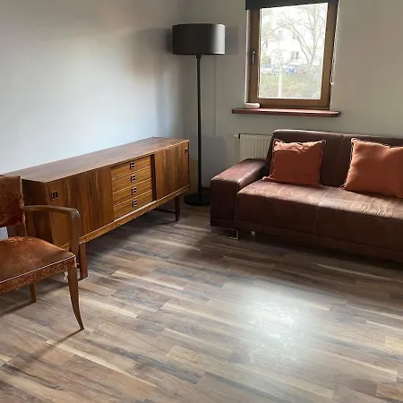 160m Piekny Stylowy Dwupoziomowy Dom Villa *