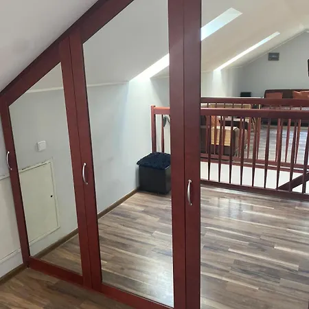 160m Piekny Stylowy Dwupoziomowy Dom Villa