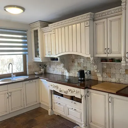 160m Piekny Stylowy Dwupoziomowy Dom Villa