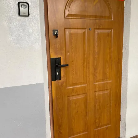 160m Piekny Stylowy Dwupoziomowy Dom Villa *